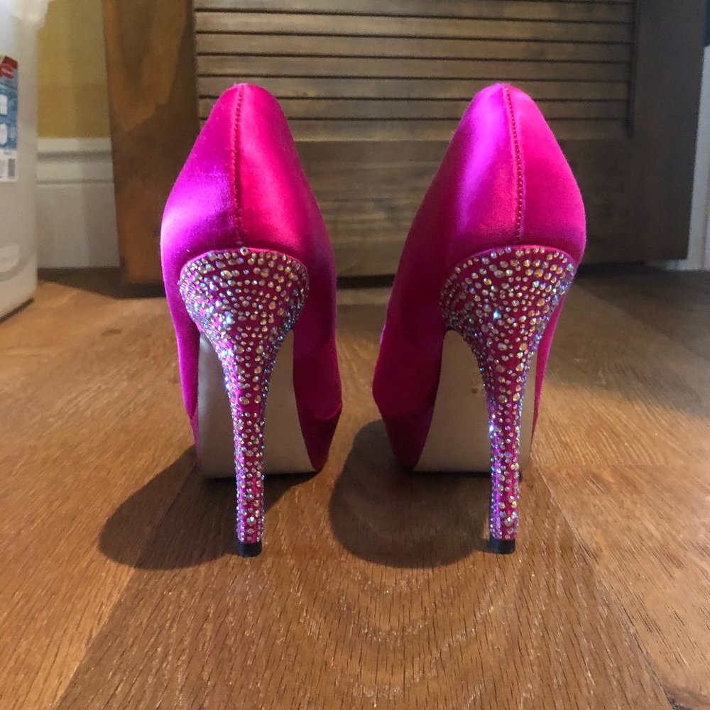 PARTYY-R Steve Madden Heels